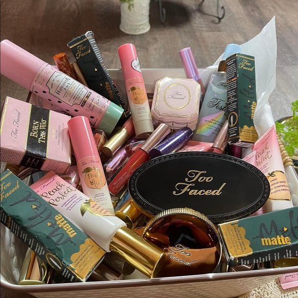 Toiletries Bag/Tanning Lotion Bag/Makeup Bag - Picture 10 of 10